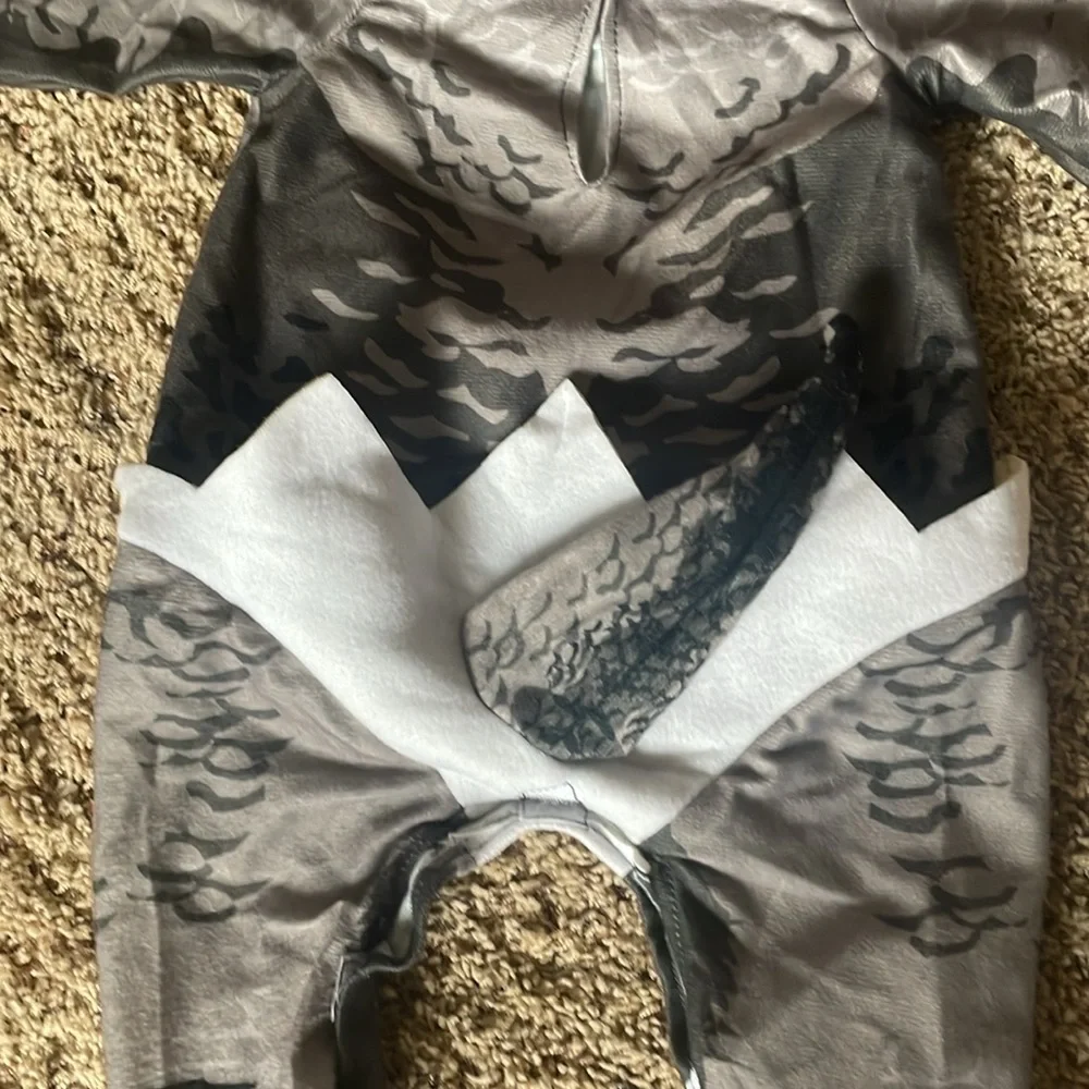 Jurassic World baby dinosaur hatching in egg Halloween costume 6-12 months